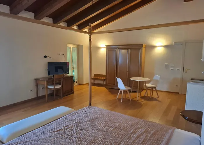 Palazzo Costa 4*